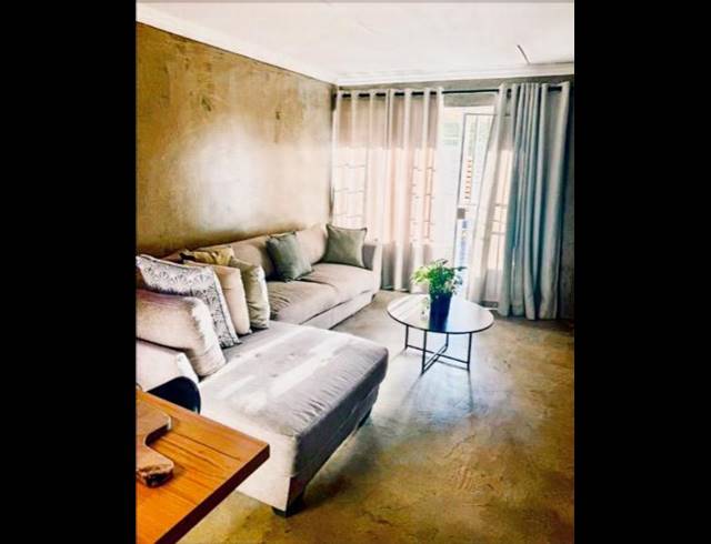 2 BEDROOM TOWNHOUSE FOR SALE IN JANSEN PARK
